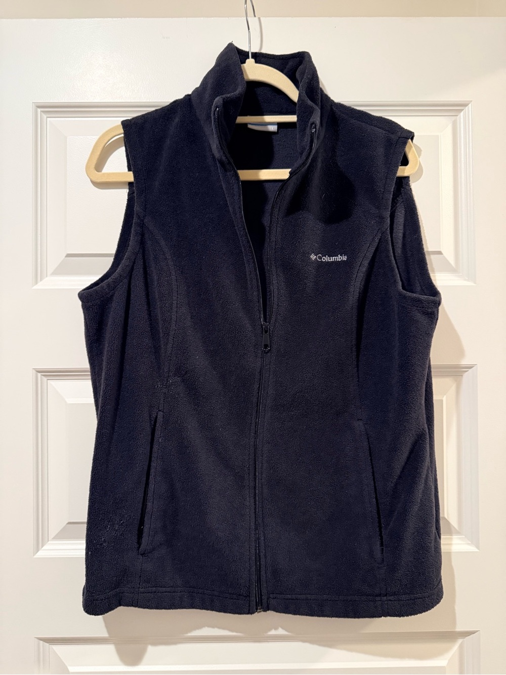 Columbia Women’s Black Fleece Vest - Full-Zip Sleeveless Jacket